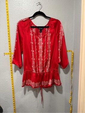 White House Black Market Red Medallion Print Peplum Blouse Size 10